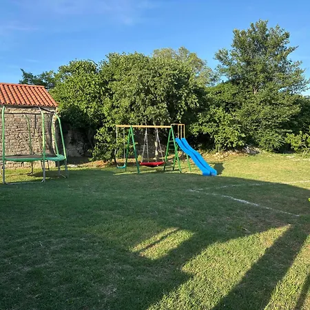 Villa Ane, Divine Trbounje