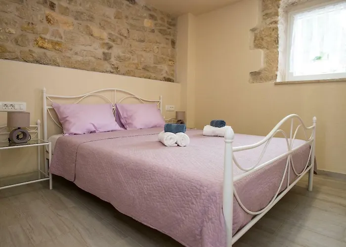 Ane, Divine * Trbounje