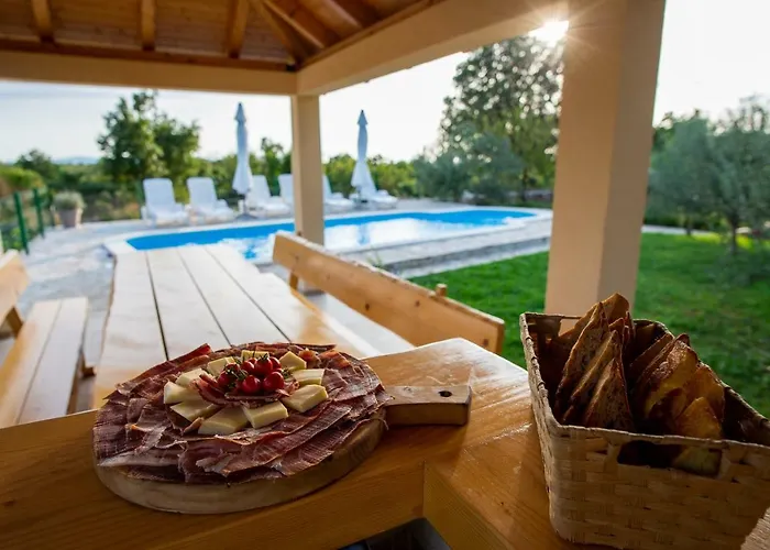 Ane, Divine Villa Trbounje